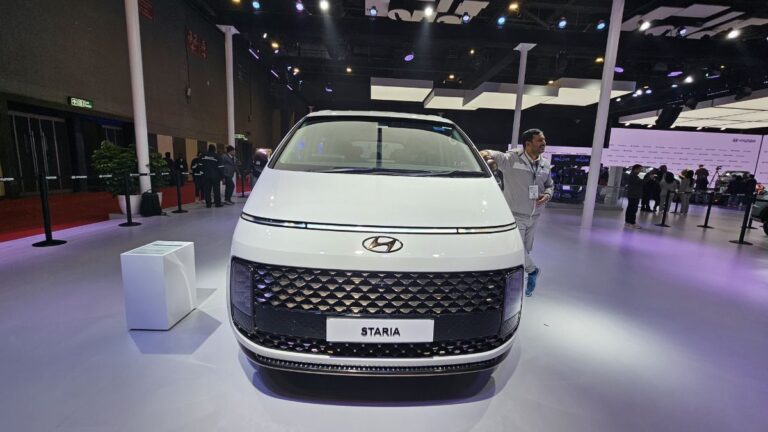 hyundai staria mpv auto expo 2025